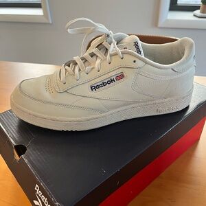 Reebok men’s club c 85 sneaker in color chalk